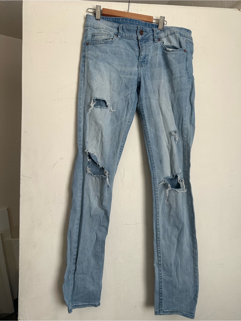 H&M Light Blue Ripped Skinny Jeans
